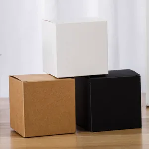 Boîte en papier carré enveloppe cadeau Multi Size Boîte en papier noir / blanc / kraft Fold Fold à la main Boîtes d'emballage de bijoux faits à la main pour les invités Favors de fête de mariage