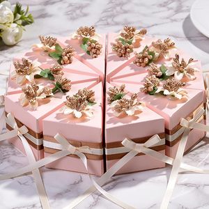 Emballage cadeau Boîtes de bonbons de fête rouge / bleu / rose fleur boîte de style de gâteau triangulaire avec faux pour baby shower anniversaire de mariage