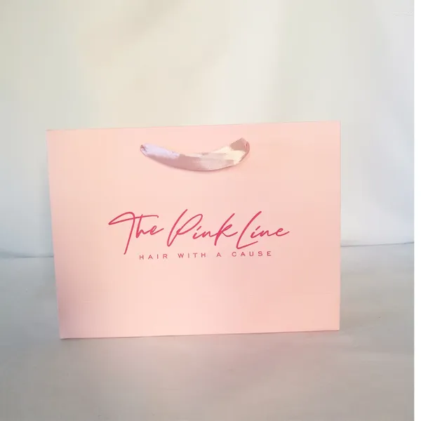 Enveloppe cadeau promotionnel 500pcs Tote Pink Paper Bag Cardboard Logo avec bricolage personnalisé et poignée de soie pour boîte de magasinage