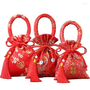 Geschenkwikkel Red Chinese stijl draagbare bruiloft snoeptas brocade pakket truitstring huidige snoepgeschenken 14x11cm
