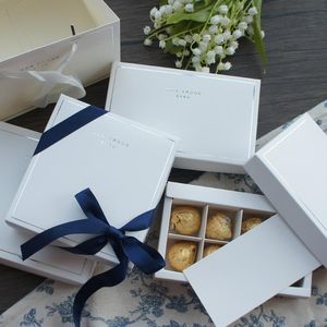 Emballage cadeau Taille Choisissez 10set Blanc Argent Valentine Chocolat Boîte De Papier Conception De Mariage De Noël Anniversaire Bonbons EmballageGift