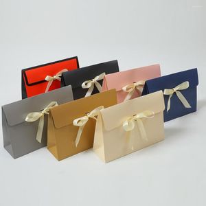 Emballage cadeau petite enveloppe en papier de grande taille avec sac de rangement sous la taille du ruban pour écharpe T-shirt fournitures d'emballage événement fête