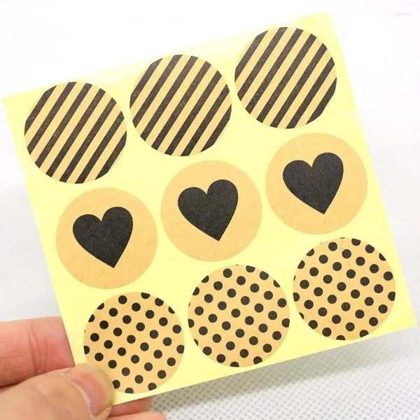 Emballage cadeau autocollants mode coeur noir points sergé rond papier kraft joint autocollant produits faits à la main 90 pcs/lot