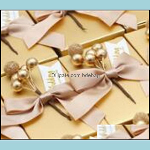 Envoltura de regalo Caja de azúcar Artículos de matrimonio Caja cuadrada de estilo creativo Recuerdo de boda europea Cartón dorado Venta directa de fábrica 1 6Kx2 Dhaxi