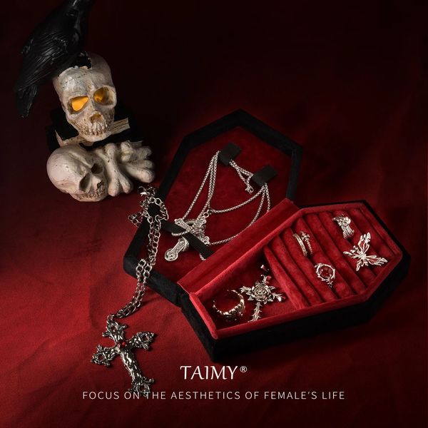 Envoltura de regalo TAIMY Joyería de terciopelo gótico Ataúd Forma Anillo Collar Caja de almacenamiento Viaje Pantalla personalizada Caja de embalaje Regalo de Halloween 231019