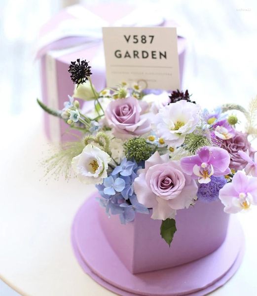 Envoltura de regalo Día de San Valentín Caja de flores de cumpleaños En forma de corazón Mano de alta calidad Floristería de boda Embalaje redondo con cinta