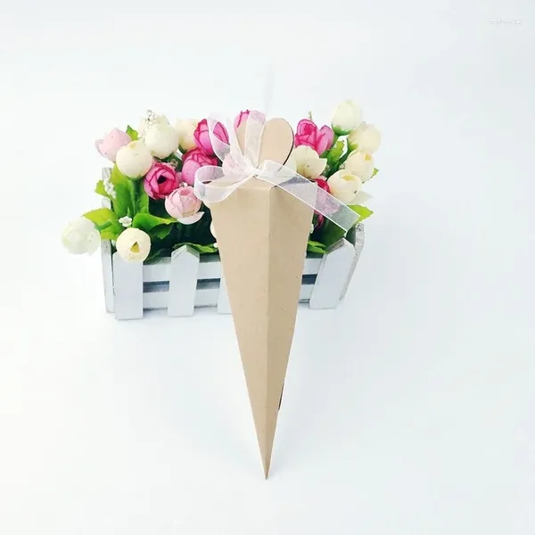 Enveloppe cadeau de mariage Boîte de bonbons emballage avec souvenir de crème glacée à la crème glacée Triangle forme d'anniversaire de fête de la Saint-Valentin Carton en gros