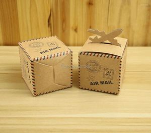 Cadeau cadeau en gros 3000pcs / lot vintage kraft papier bonbons boîte air mail boîtes de faveur de mariage pour le thème de voyage décoration mariage