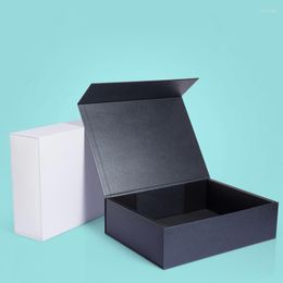 Papel de regalo Venta al por mayor Caja plegable de concha magnética de papel personalizado con logotipo Cajas de lujo Ropa de boda Empaquetado de cosméticos rígido