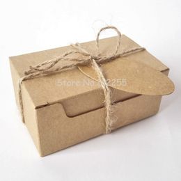 Emballage cadeau en gros/au détail 50 pièces rectangle emballage cadeau boîte de papier kraft avec étiquettes corde de chanvre carton papier boîte à savon SOB-006 230316