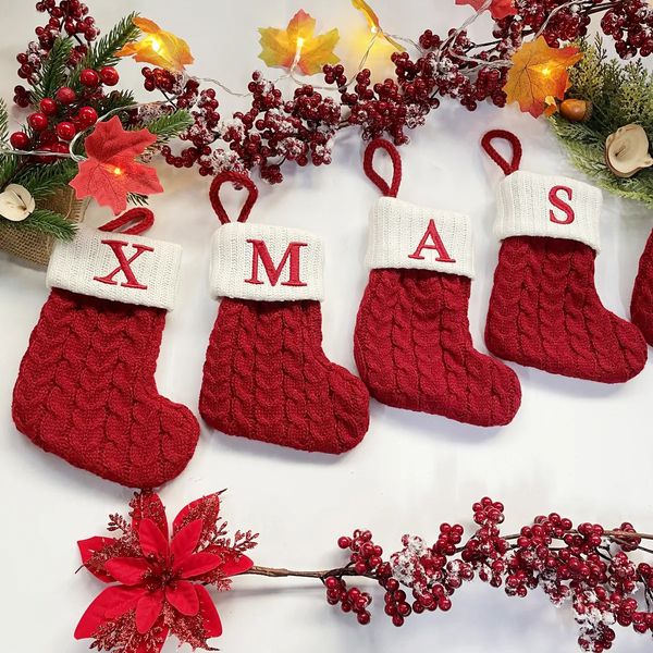 Emballage cadeau Année Chaussettes de Noël Rouge Flocon de neige Alphabet Lettres Tricot Bas Décoration d'arbre pour la maison Noël 231027