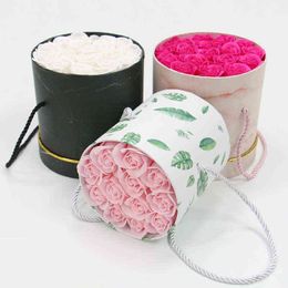 Cadeaux pour femmes Surprise romantique cadeau de saint valentin seau à câlin rond + boîte-cadeau de fleur de savon stockage cadeau d'anniversaire pour maman/petite amie/épouse/amant