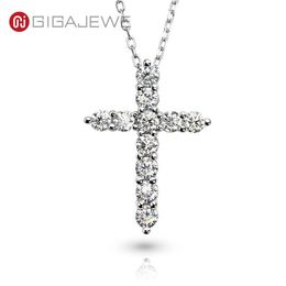 GIGAJEWE Totaal 1 1ct 3mmX11 Ronde Cut D VVS1 Moissanite Hanger Ketting 925 Zilveren Christelijke Religieuze Kruis Vriendin Gift GMSN235A