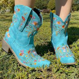 Gigifox Retro Vrouwelijke Western Laarzen Wood Sole Spike Heels Puntd Toe Slip-on Floral Flower Enkellaarzen Vrouw Schoenen Plus Size 48 Y0914