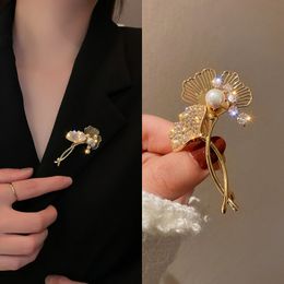 Ginkgo Broches Crystal Rhinestones Leaf Plant Broche Pins Sieraden Voor Vrouwen Imitatie Parels Bloem Party Office Broches Gift