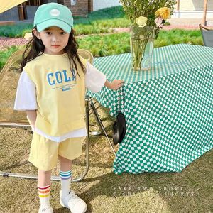 Fille 2023 Summer Casual Tshirt Suits de style coréen Bébé jeune adolescentes Couleur de contraste à manches courtes 2pcs ensembles de vêtements 240428