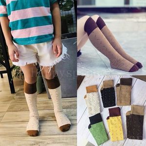Meisje jongen kinderen sokken mid-hoge buis comfortabele en ademende rechte katoenen mode letters casual sportschoenen
