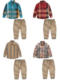 Conjunto de ropa para niña, camisas y pantalones de color rojo para niños, conjuntos de ropa de otoño para bebés, diseño a cuadros, prendas de vestir para niños