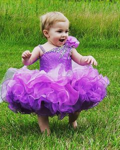 Girl Cupcake Pageant-jurk voor Little Miss 2023 Ombre Purple Glitz Baby Kids Verjaardag Formele feestjurk Infant Peuter Designer Geel-Orange Floral Ruffle Mini Real