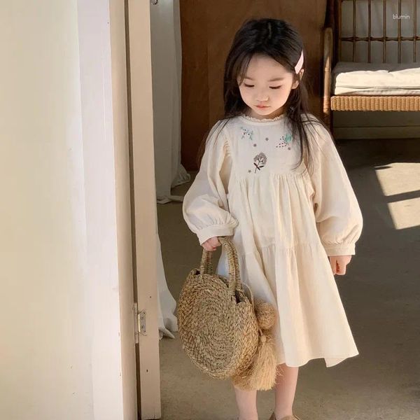 Vestidos de niña 2-6y niños para niñas 2024 Spring coreano coreano bordado princesa princesa vestida para niños sencilla casual