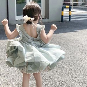 Robes de fille 2023 bébé filles robe d'été élégante enfants rayures verticales froncé grand arc enfants décontracté Partysu robe de bal robes