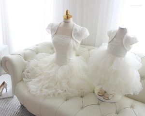 Girl-jurken 2023 Mode Knie-lengte bloem met jas Organza Ruffles Lace Beading First Communion for Girls