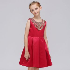 Fille robes 2023 filles princesse robe été sans manches enfants bleu rouge nœud papillon doré pétales fête enfants vêtements 2-10T