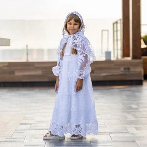 Robes de fille Boho une ligne fleur blanche dentelle manches longues enfants robes d'anniversaire avec Cape enfants première Communion
