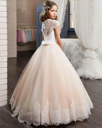 Robes de fille Champagne Tulle Robe De Fleur Pour Le Mariage À Manches Courtes Enfants Fête D'anniversaire Princesse Première Communion Robes De Demoiselle D'honneur Junior