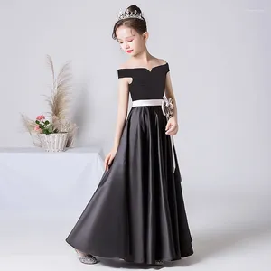 Mädchenkleider Dideyttawl Schwarzer Satin, schulterfrei, langes Mädchenkleid, Schärpen, Blumen, formelle Abendparty, Junior-Prinzessinenkleid