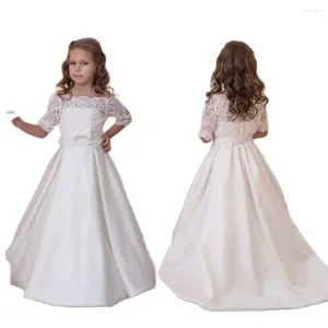 Robes de fille élégante robe à fleurs pour mariage avec demi manches dentelle sans bretelles une ligne ivoire Satin enfants Bow robe de bal