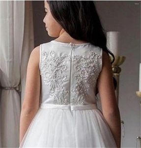 Robes de fille robe à fleurs en Tulle blanc dentelle perlée sans manches mariage élégant première fête d'anniversaire eucharistique de l'enfant