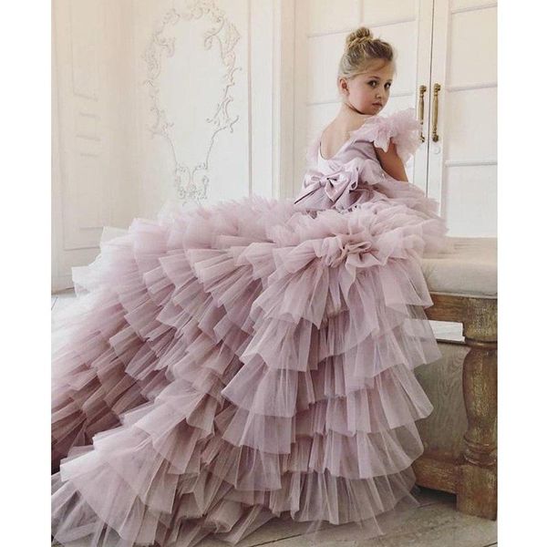 Robes De Fille Superbes Filles De Fleur De Fille Pour Les Mariages Haut Bas Style O Cou Princesse Pageant Robes Enfants Robe D'anniversaire Longue Queue