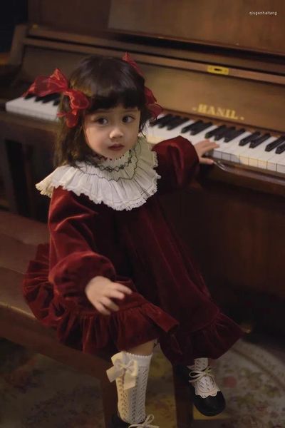 Robes de fille Filles Espagnol Vintage Robe Enfants Faits À La Main Smocks Rouge Bébé Smocké Broderie Vêtements Enfants Année De Noël Robe