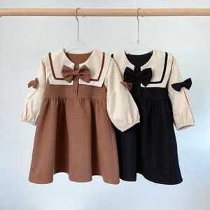 Robes de fille Style coréen printemps automne, robe de princesse décorée avec nœud papillon, mélange de couleurs, col rond, vêtements d'extérieur pour enfants, streetwear