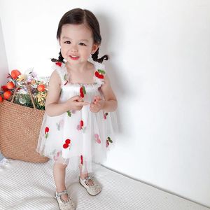 Robes d'été pour filles, tenue coréenne douce pour enfants, à bretelles, en fil Floral, imprimé fraise et cerise, vêtements pour enfants, 2024