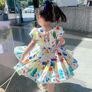 Robes de fille robe de filles d'été 2024 manches bouffantes de dessin décontracté fête princesse mignon pour enfants porte bébé enfants vêtements filles
