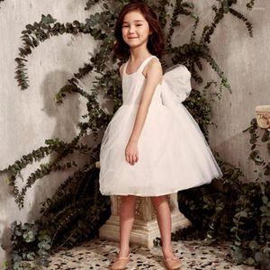 Fille Robes Blanc Fleurs Robe Sans Manches Avec Arc A-ligne Au Genou Tulle Bébé Dos Ouvert Pour Les Robes De Noce Enfants Personnalisé