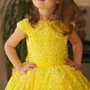 Robes de fille jaune courte robe à fleurs enfant paillettes brillantes sans manches fête d'anniversaire de noël pour enfants gonflés première Communion