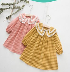 Meisje Kids Designer Designer Jurk Lolita Style lange mouw plaid met Traingle Pet Pan Collar Dress Spring Fall Princess Clothing D5077246