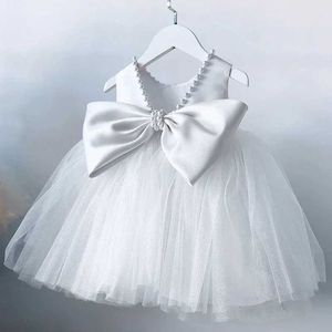 Robes de fille 2024 Baby Girls Party Robes 1er anniversaire baptême robe perle en bois fleur robes filles pour le mariage Vêtements princesse d'été