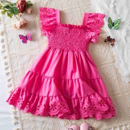 Girl's jurken 2024 Baby zomerjurk nieuwe meisjes kleding ruche mouwvele prinses jurken uitgehold mode verjaardagsfeestje meisje dressesl2404