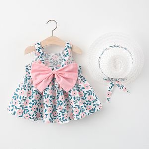 Robes de fille 2pcs été bébé filles plage princesse robe mignon arc fleurs sans manches coton enfant en bas âge robes Sunhat né ensemble de vêtements 230724