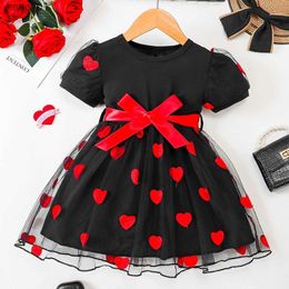 Robes de fille 4-7 ans enfant fille princesse robe rouge arc à manches courtes amour tulle jupe festival fête d'anniversaire costumes pour petite fille yq240327