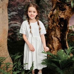 Girl's jurken Amila2024 Zomer nieuwe kinderjurk in kinderen Solid Color Holiday Style Big Rok Simple Style Dress Girl Dessl2405