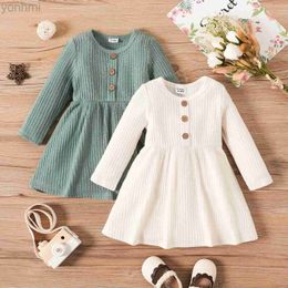 Robes de fille Baby Girl Butter Front Rib Rib Ribte Robe à manches longue douce et confortable Perfection pour les sorties Daily Wear Style Basic D240423