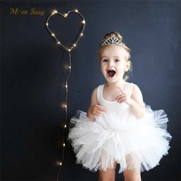 Robes de fille bébé fille princesse Tutu robe sans manches infantile enfant en bas âge gonflé robe de ballet noir rose blanc fête danse bébé vêtements 1-8Y 220712 Z230704