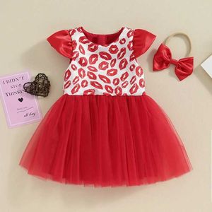 Girl's jurken Baby Girl Valentijnsdag Jurk met korte mouwen lip gedrukt Sheer Mesh Eye Red Dress Hoofdband Set voor kinderkleding D240515