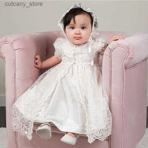 Vestidos de niña Vestido de bautizo para niñas Vestido de bautismo de encaje blanco recién nacido + Capa + Sombrero con volantes Trajes de primer cumpleaños para niños Bebe 9M 12M L240311