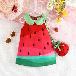 Girl's jurken babymeisjes kleding kostuum watermeloen print poppen kraag mouwloze casual jurk zomer mode prinses jurk met tas H240508